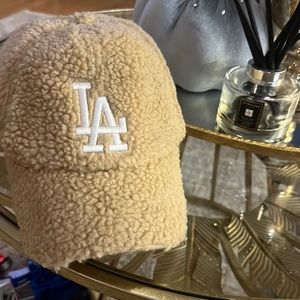 LA cap for cold weather
